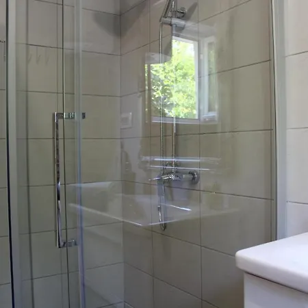 Arkulin - Four Bedroom With Terrace And Swimming Pool * Lovorno