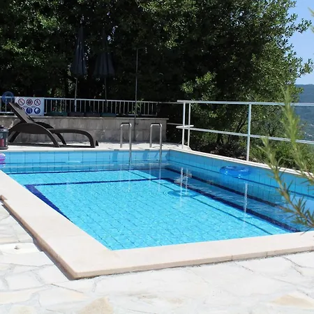 Apartment Arkulin - Four Bedroom With Terrace And Swimming Pool