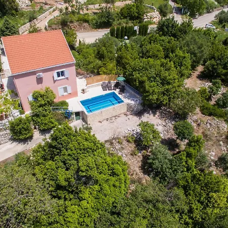 Arkulin - Four Bedroom With Terrace And Swimming Pool Lovorno